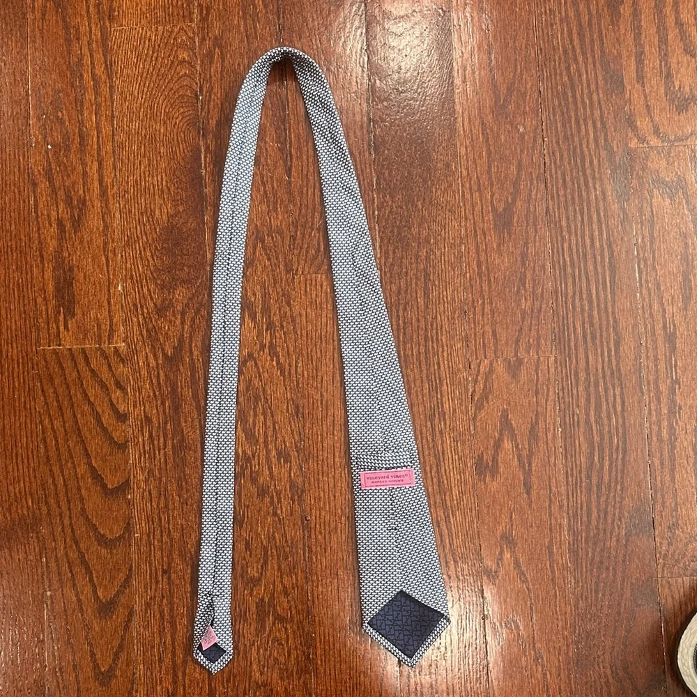 Vineyard Vines Kids Classic Whale Tie Navy and White